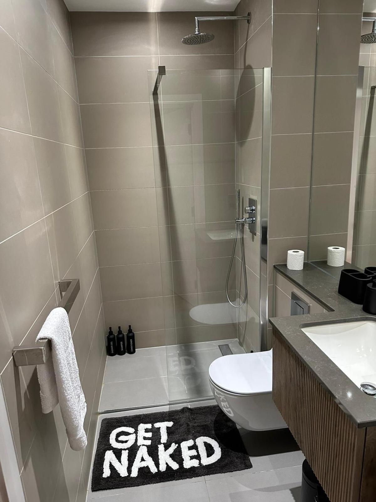 Richardson Deluxe Apartments - 3 Bed Londres Extérieur photo